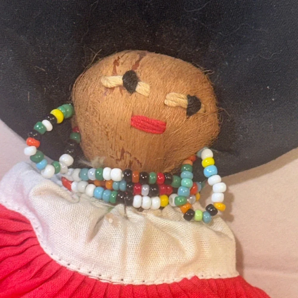 Vintage Seminole Folk Art Coconut Head Doll Traditional Patchwork Dress 8.5